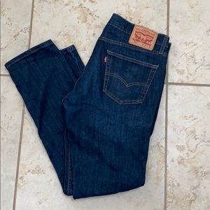 Like new! Levi’s dark wash 511 (34x32)
